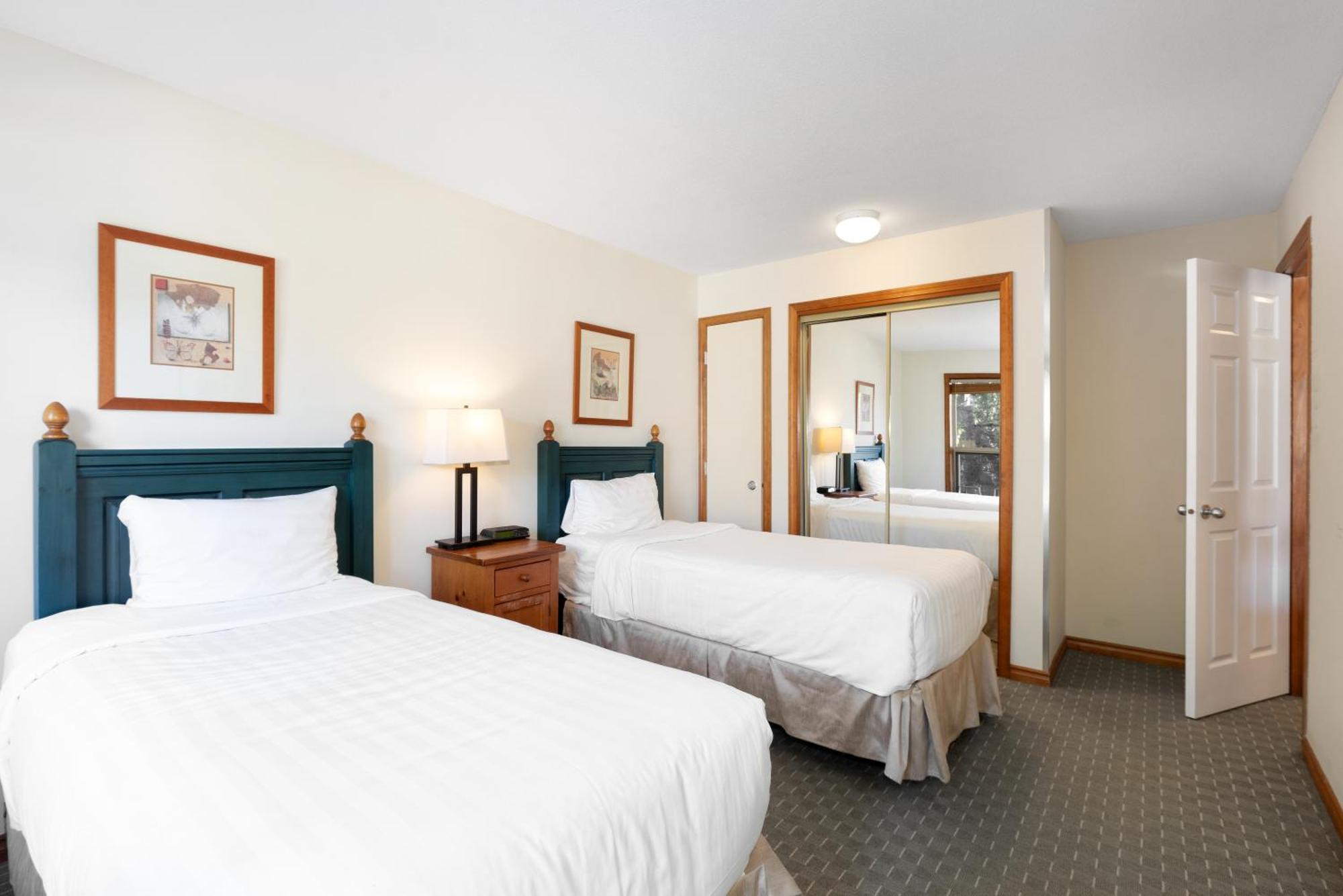 The Aspens By Blackcomb Peaks Accommodation Whistler Exterior photo