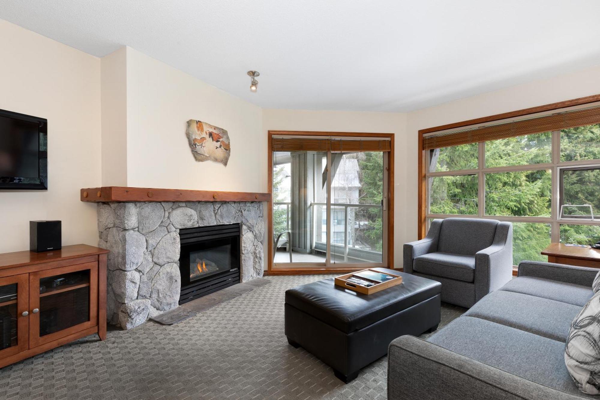 The Aspens By Blackcomb Peaks Accommodation Whistler Exterior photo