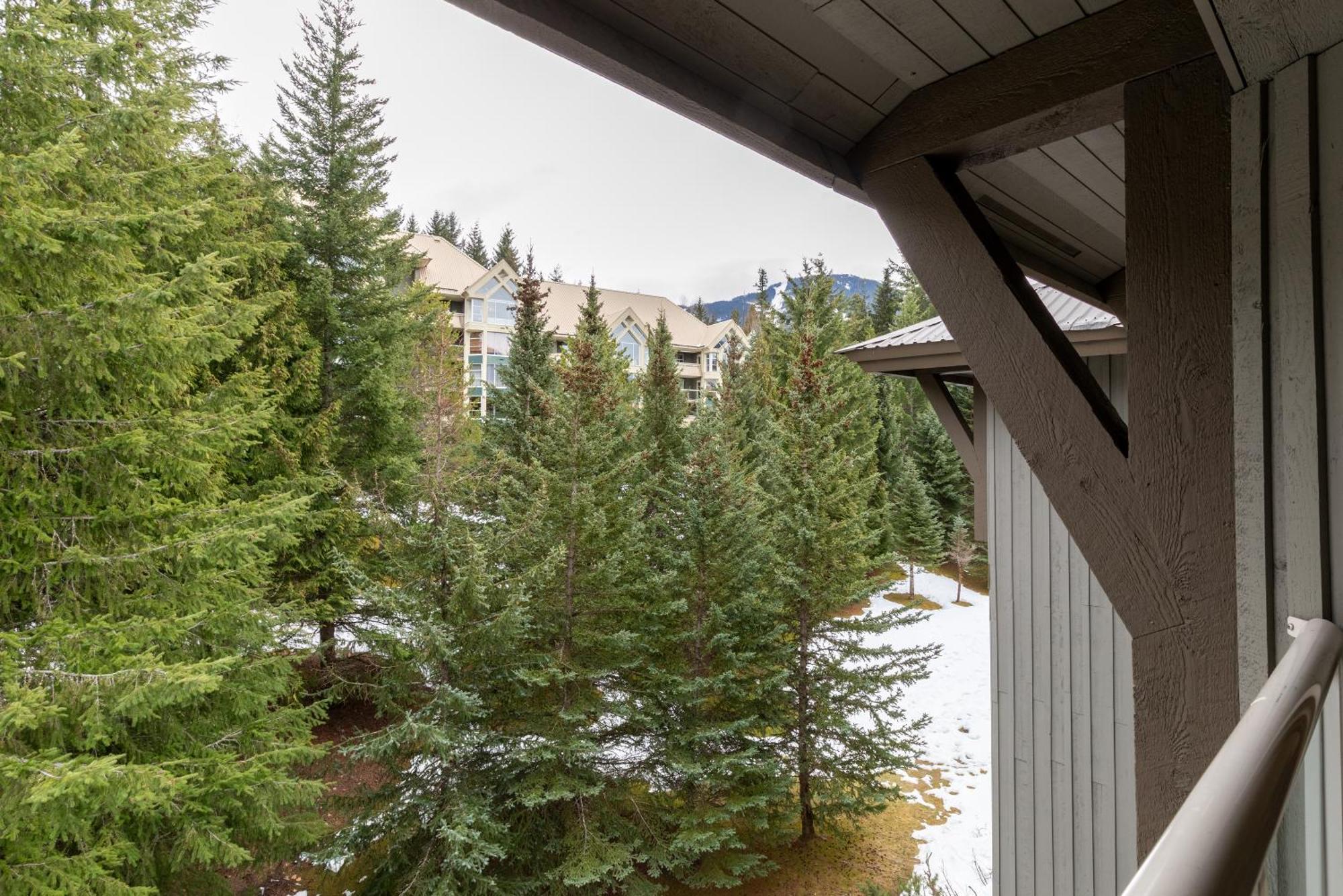 The Aspens By Blackcomb Peaks Accommodation Whistler Exterior photo
