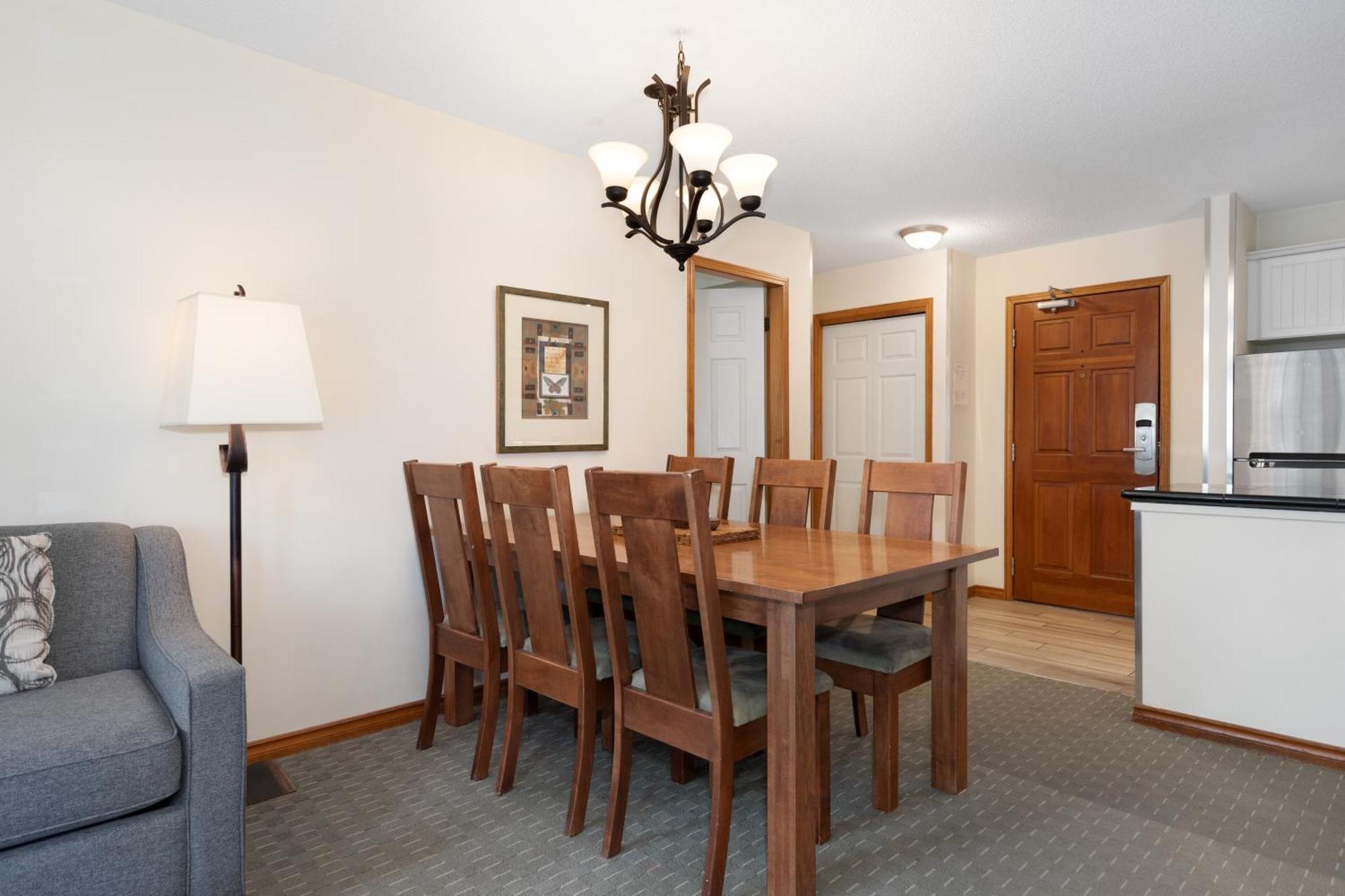 The Aspens By Blackcomb Peaks Accommodation Whistler Exterior photo