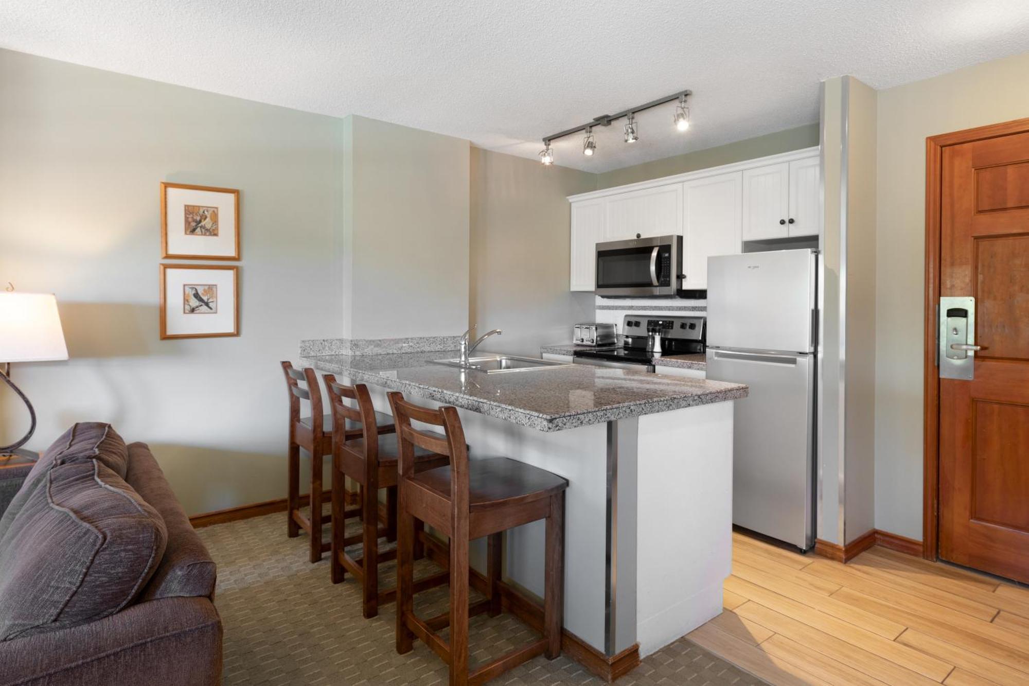 The Aspens By Blackcomb Peaks Accommodation Whistler Exterior photo