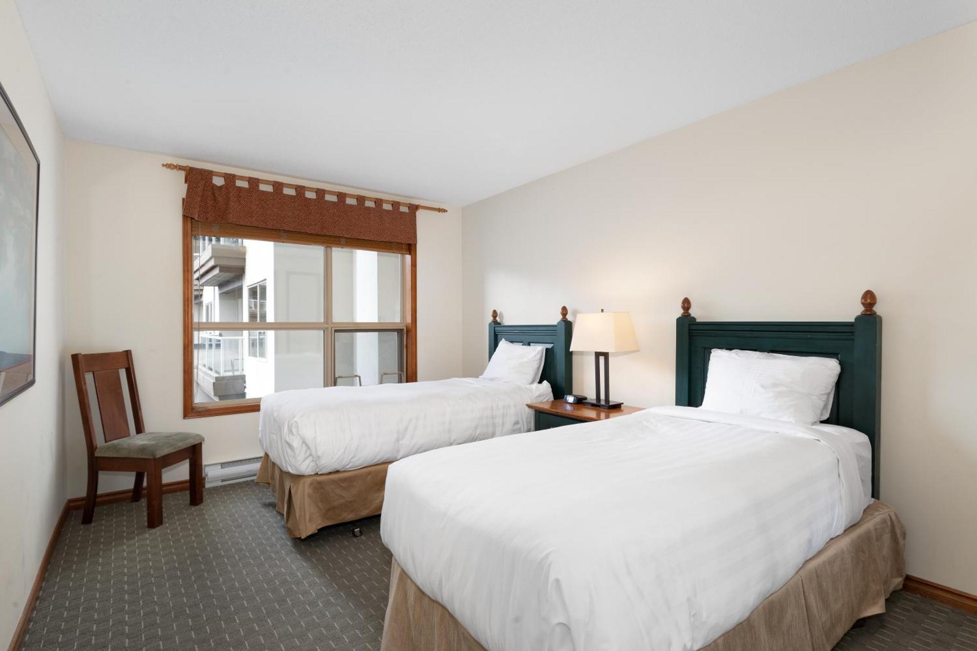 The Aspens By Blackcomb Peaks Accommodation Whistler Exterior photo