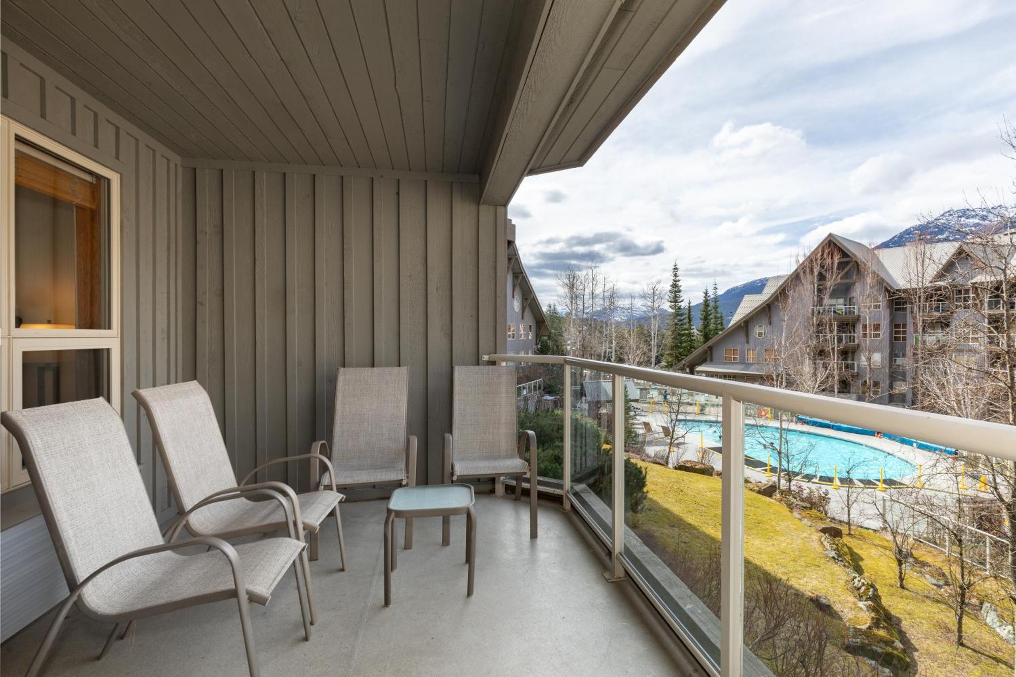 The Aspens By Blackcomb Peaks Accommodation Whistler Exterior photo