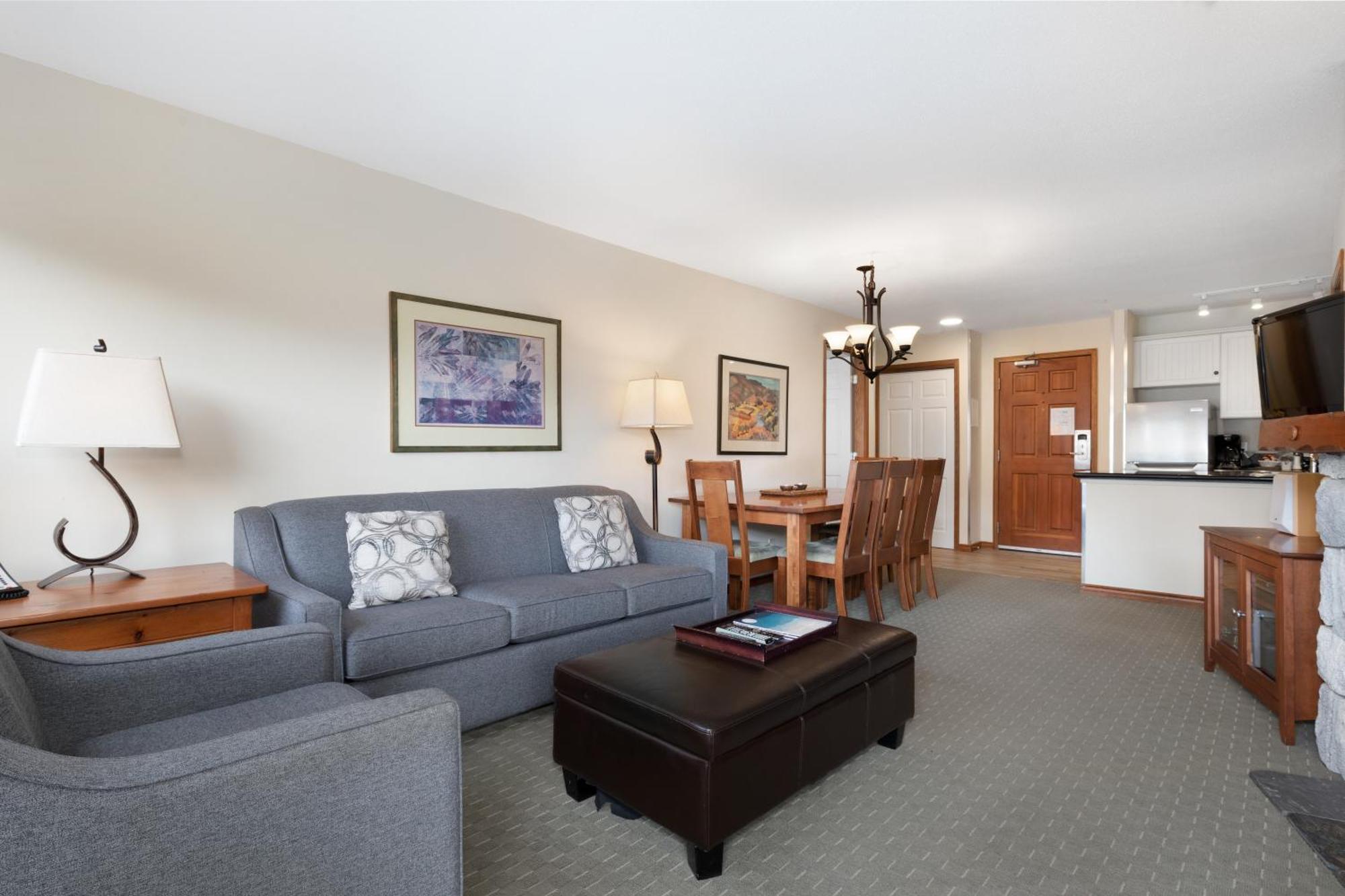 The Aspens By Blackcomb Peaks Accommodation Whistler Exterior photo