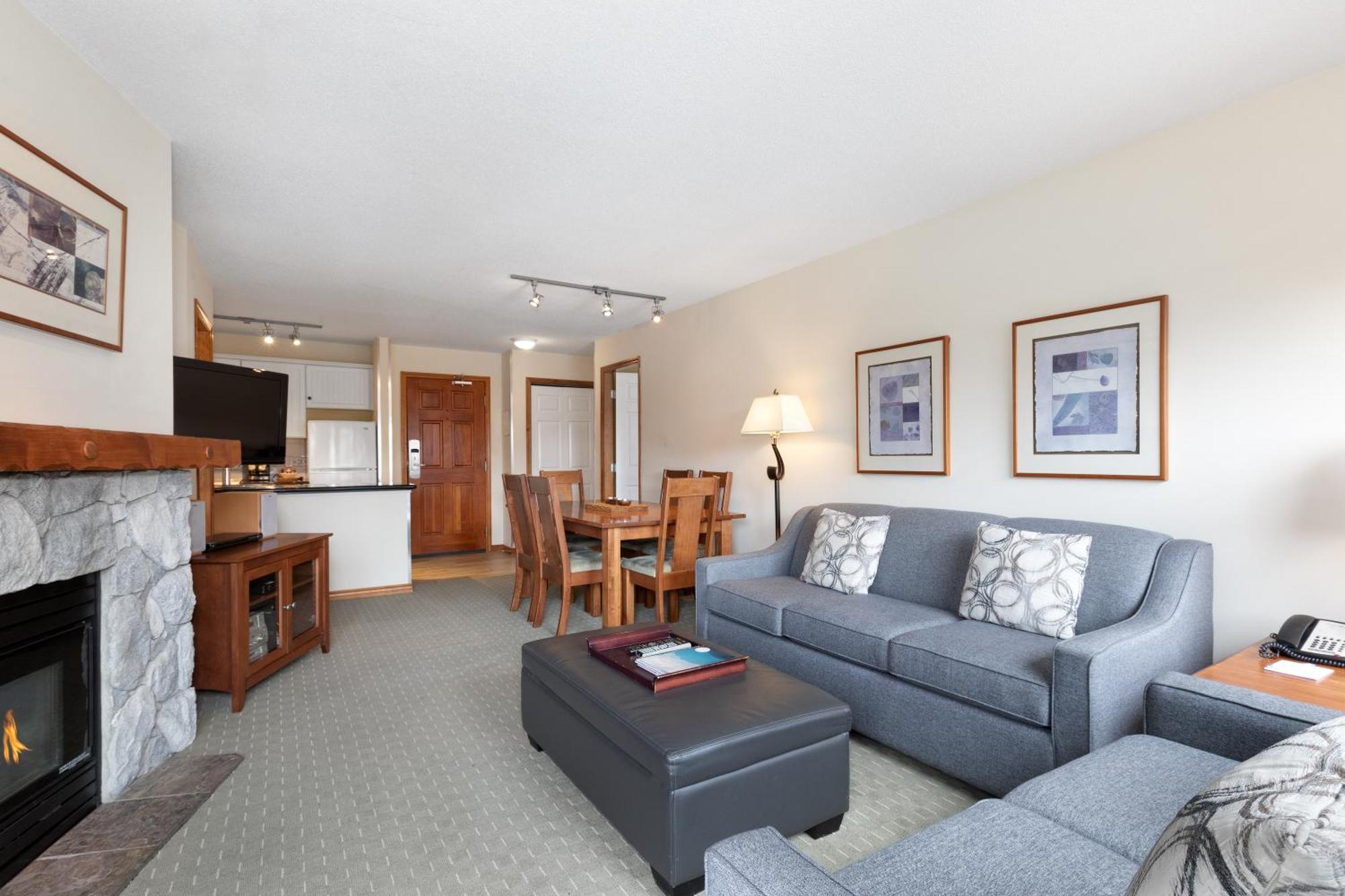 The Aspens By Blackcomb Peaks Accommodation Whistler Exterior photo