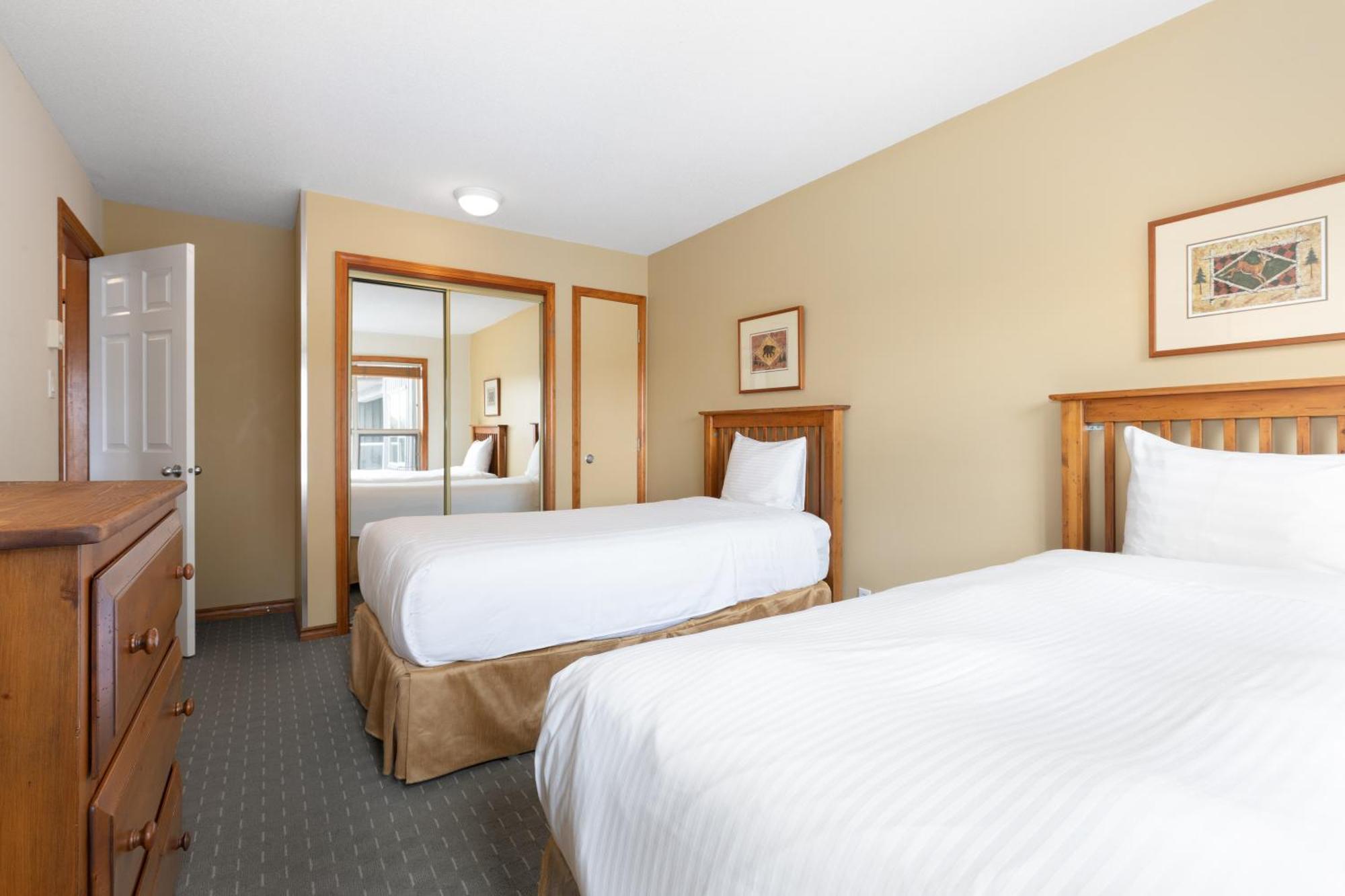 The Aspens By Blackcomb Peaks Accommodation Whistler Exterior photo