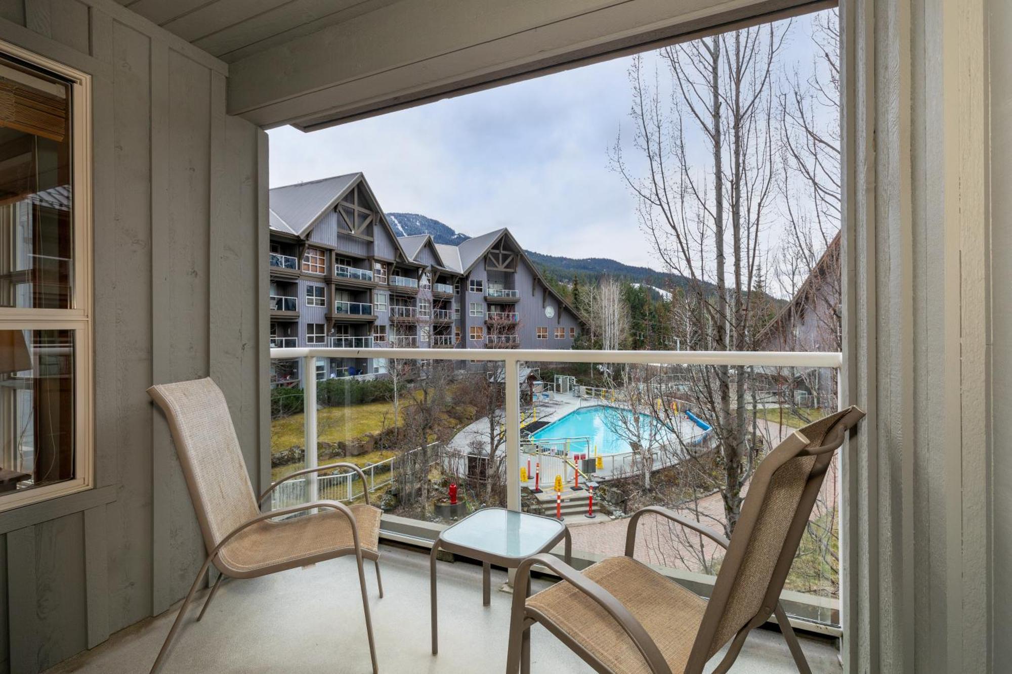 The Aspens By Blackcomb Peaks Accommodation Whistler Exterior photo