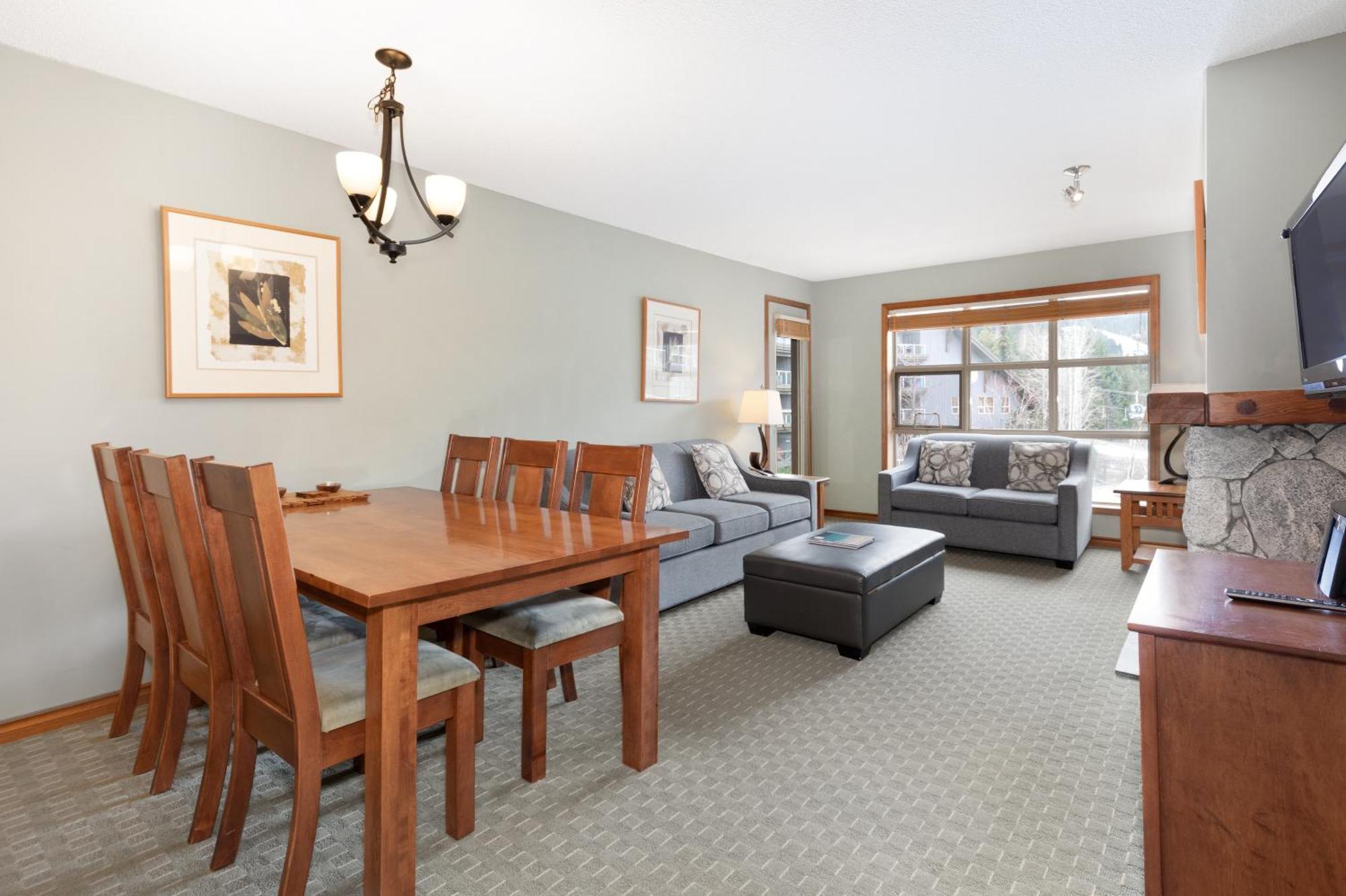 The Aspens By Blackcomb Peaks Accommodation Whistler Exterior photo
