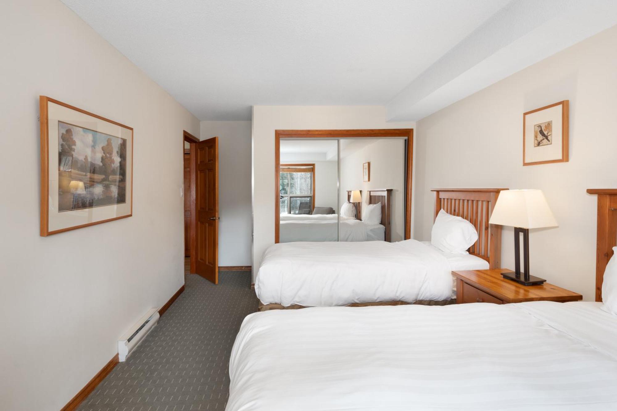 The Aspens By Blackcomb Peaks Accommodation Whistler Exterior photo